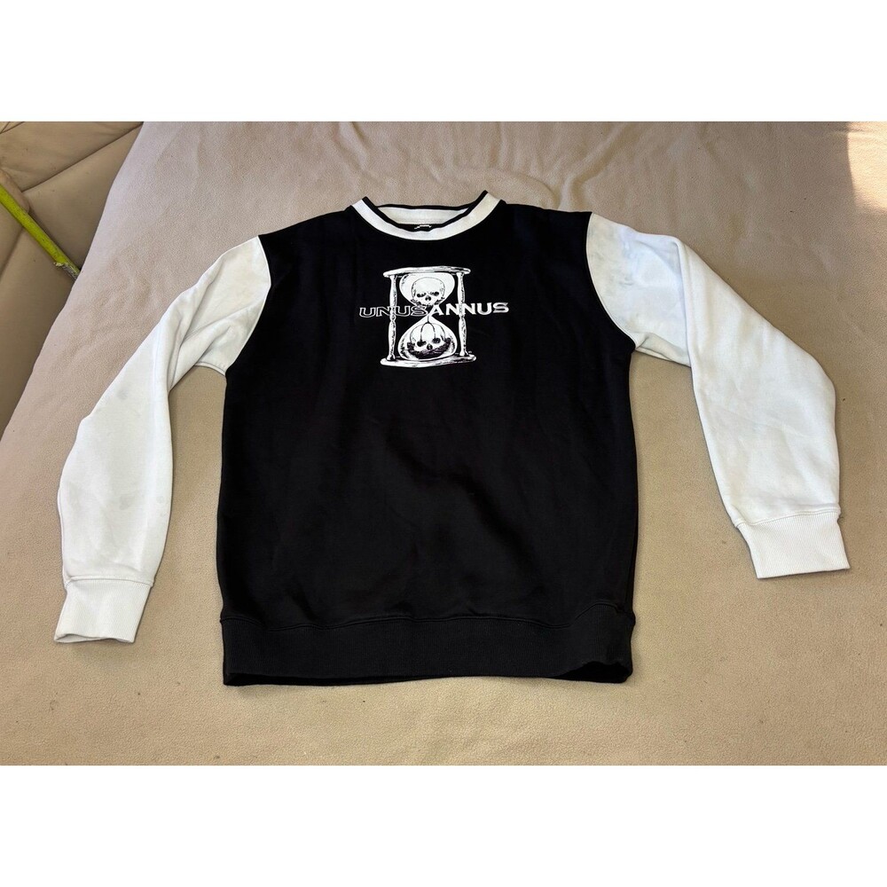 Unus Annus Sweatshirt Black Skull Hourglass Graphic Pullover Size M